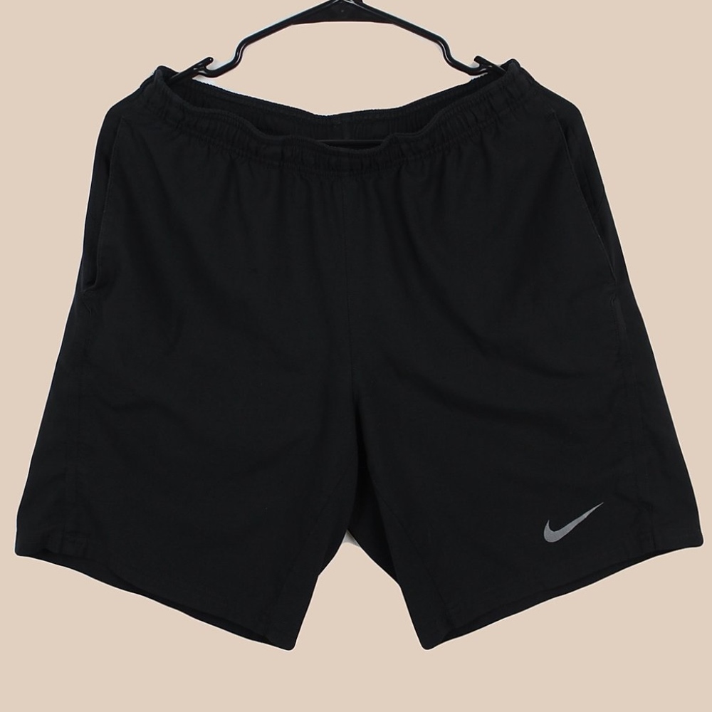 Gently Used Nike - Tennis shorts